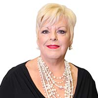 Belinda Headshot (002).jpg